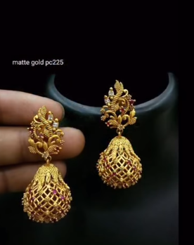 New Gold Daily Wear Earrings Patterns7