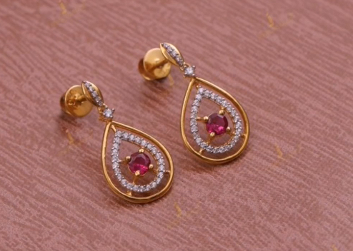 Top Stunning Light Weight Gold Stud Earrings6