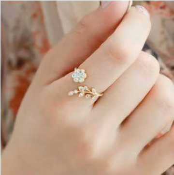 Top Stylish Gold Ring Designs9