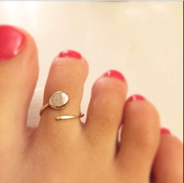 Designer Gold Plated and Silver Toe Rings14