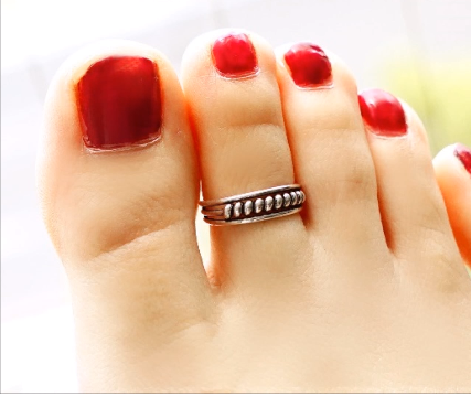 Designer Gold Plated and Silver Toe Rings20