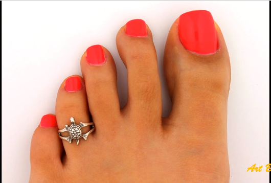 Designer Gold Plated and Silver Toe Rings6