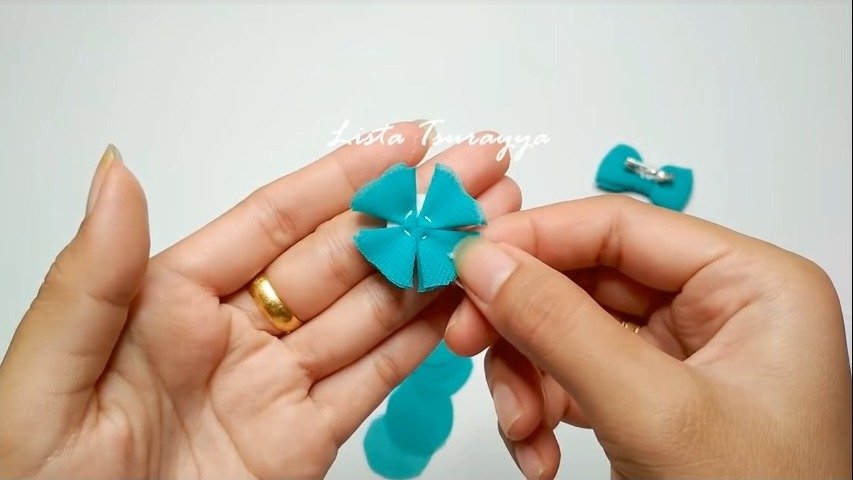 How to Make a Chiffon Fabric Flower with Pompom18