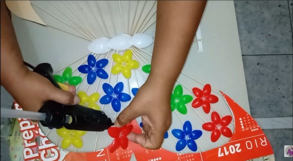 How to Make Decorative Butterfly Wall Hanging17