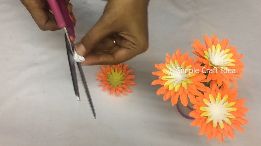 Making Paper Flowers Step by Step 15