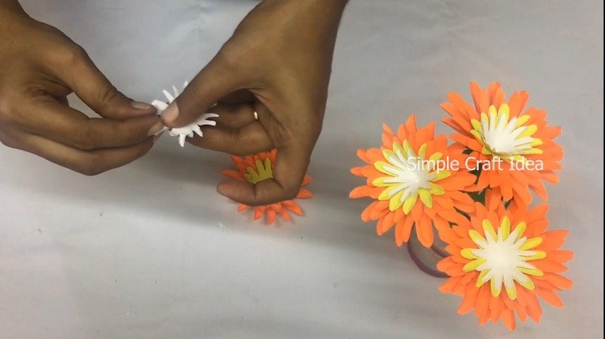 Making Paper Flowers Step by Step 16