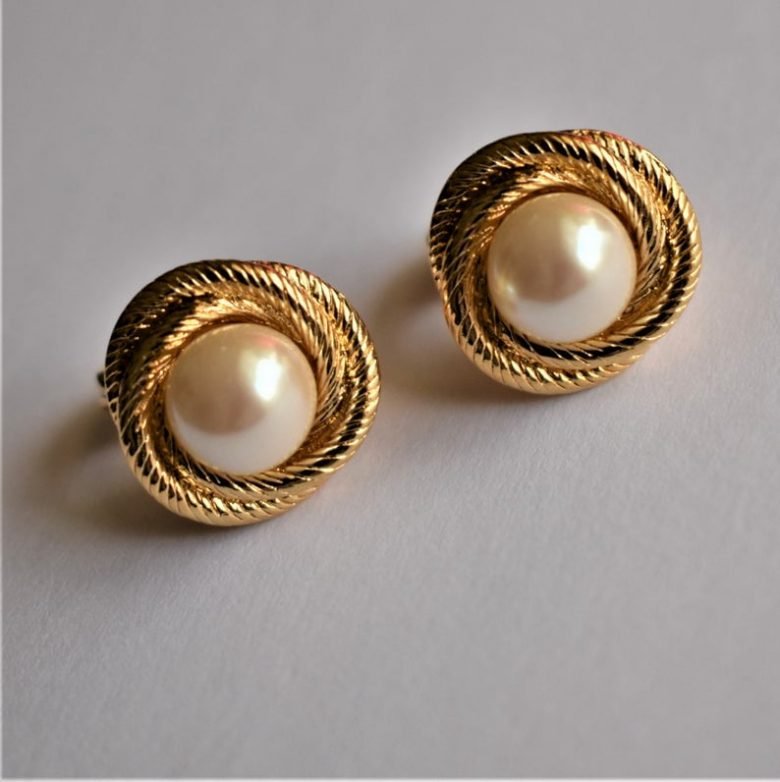 Simple Gold Pearl Drop Earrings 5