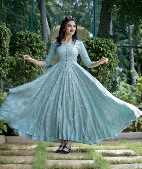 Beautiful and Stylish Long Kurtis for Women 7