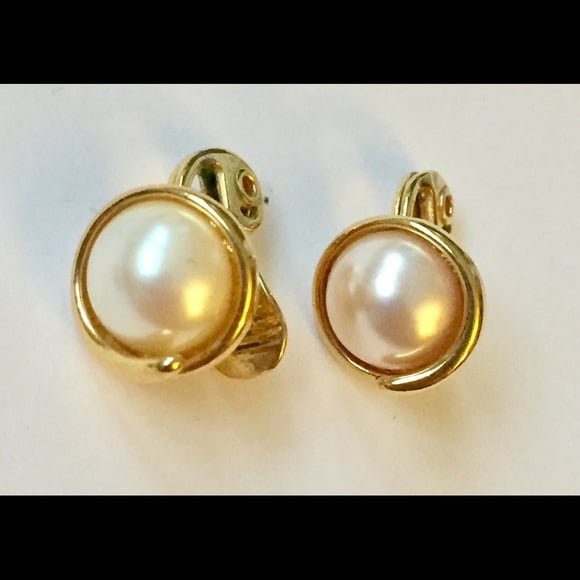 Simple Gold Pearl Drop Earrings 8