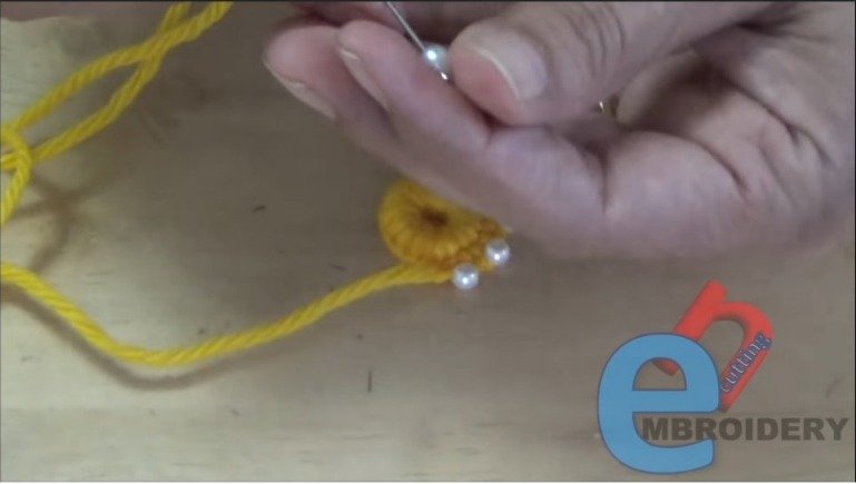 Easy Flower Embroidery Trick 9