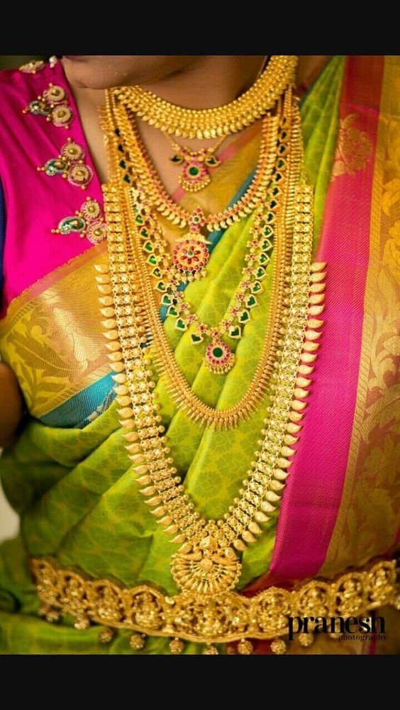 Bridal Gold Necklace Designs21