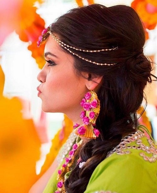 Prettiest Mehndi Jewellery for Indian Weddings10