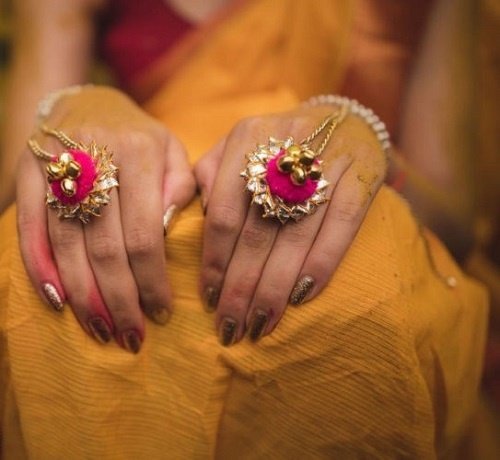 Prettiest Mehndi Jewellery for Indian Weddings1