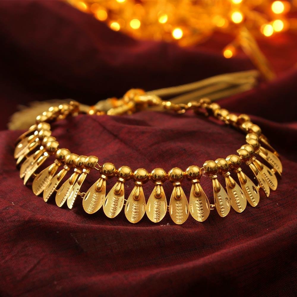 Traditional South Indian Necklace Designs in Gold4