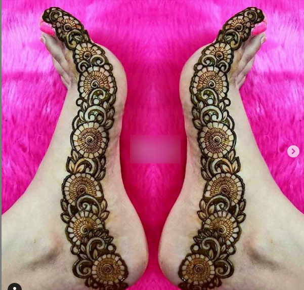 Simple feet Mehndi Design 1