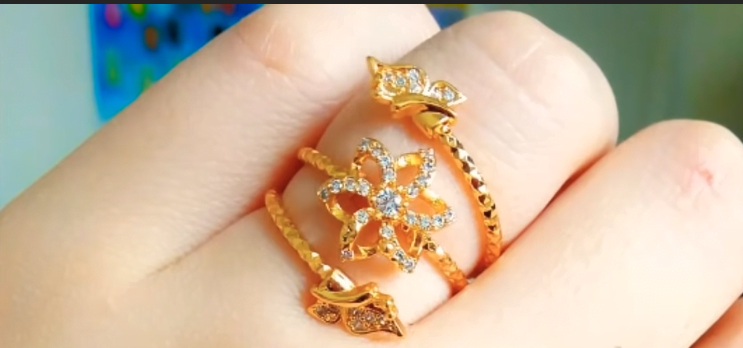 Latest Beautiful Gold and Diamond Rings Design 1