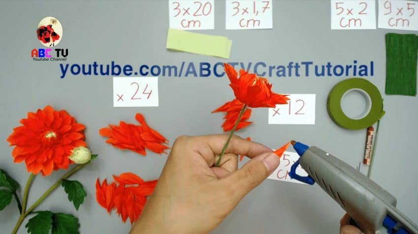 How to make Dahlia Paper Flower from Crepe Paper 11