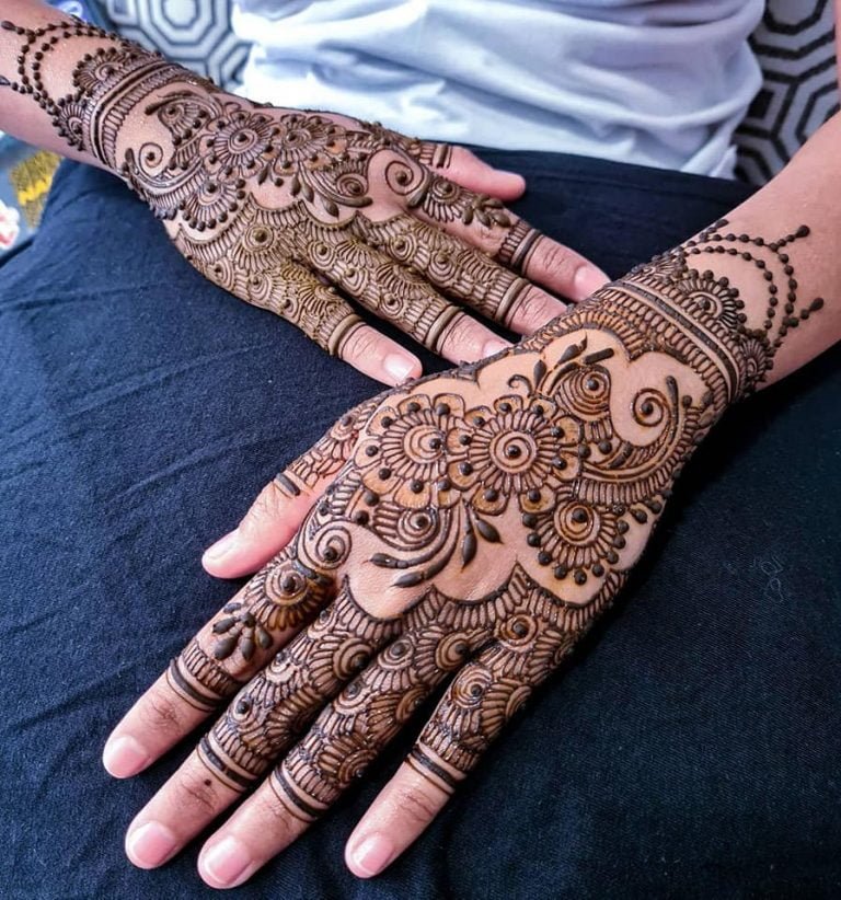 Beautiful Mehndi Designs for Hand 12