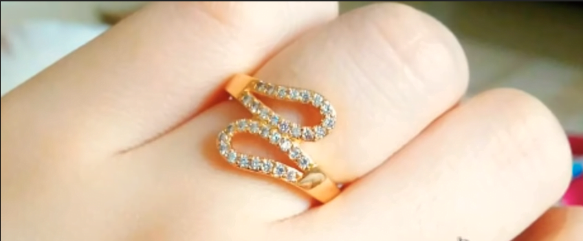 Latest Beautiful Gold and Diamond Rings Design 14