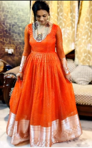 Convert Old Sari into Anarkali Dress Ideas 14