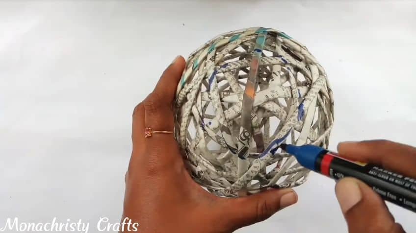 How to make Newspaper Lantern 14