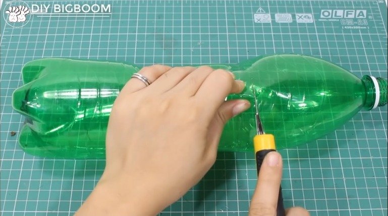 How to make Flower vase with Plastic Bottle and Glitter Sheet 2