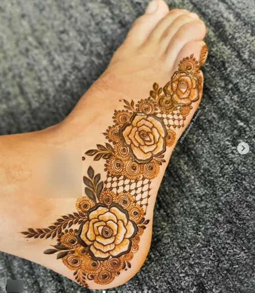 Simple feet Mehndi Design 2