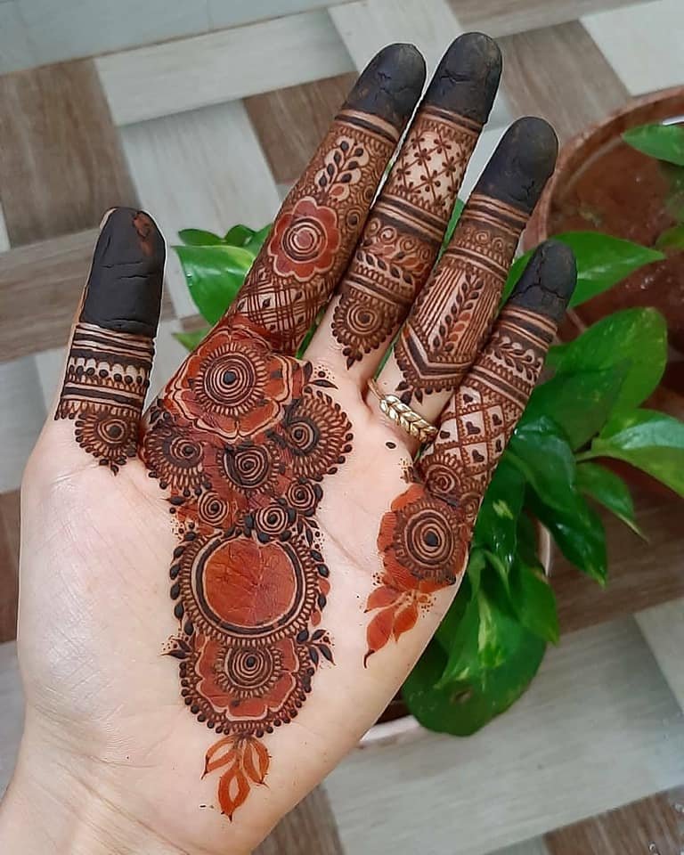 Beautiful Mehndi Designs for Hand 3