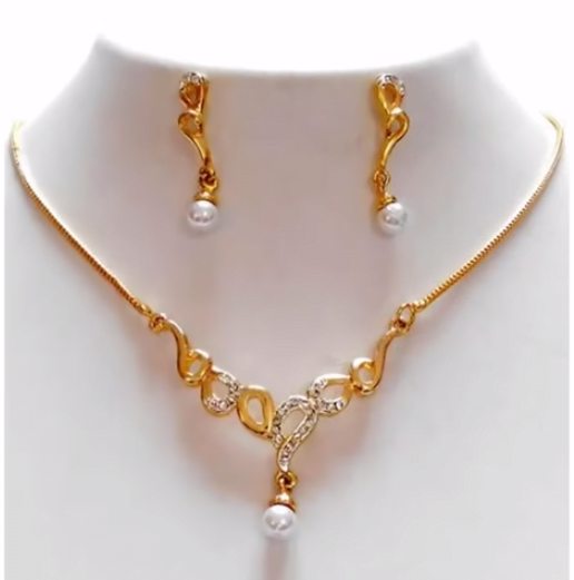 Latest Simple and Beautiful Gold Necklace Design 4