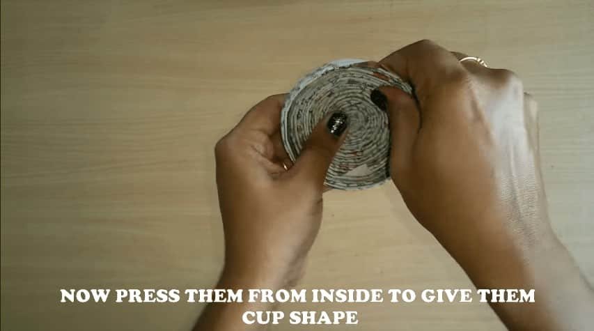 How to make Newspaper Bell Wall Hanging 5