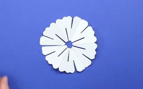 How to make flower pop up card 7