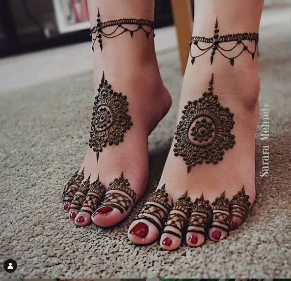 Simple feet Mehndi Design 8