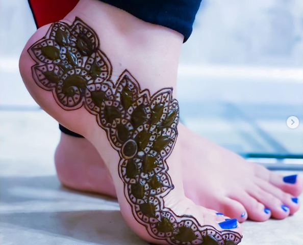 Foot mehndi design 1