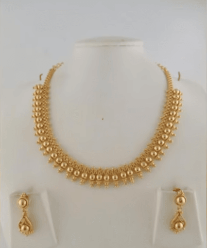 Latest Simple Gold Necklace Designs 12