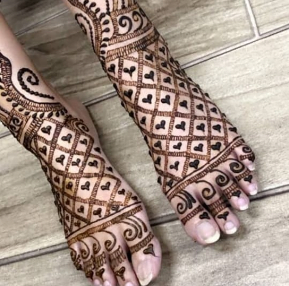 Foot mehndi design 13