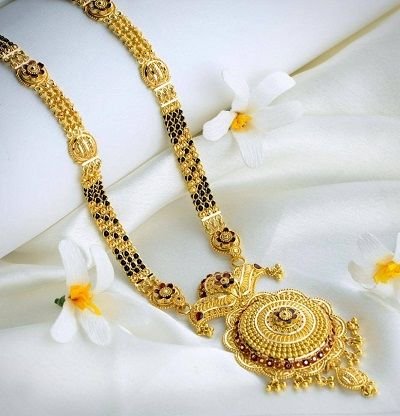 Latest Gold Mangalsutra Designs in India 3