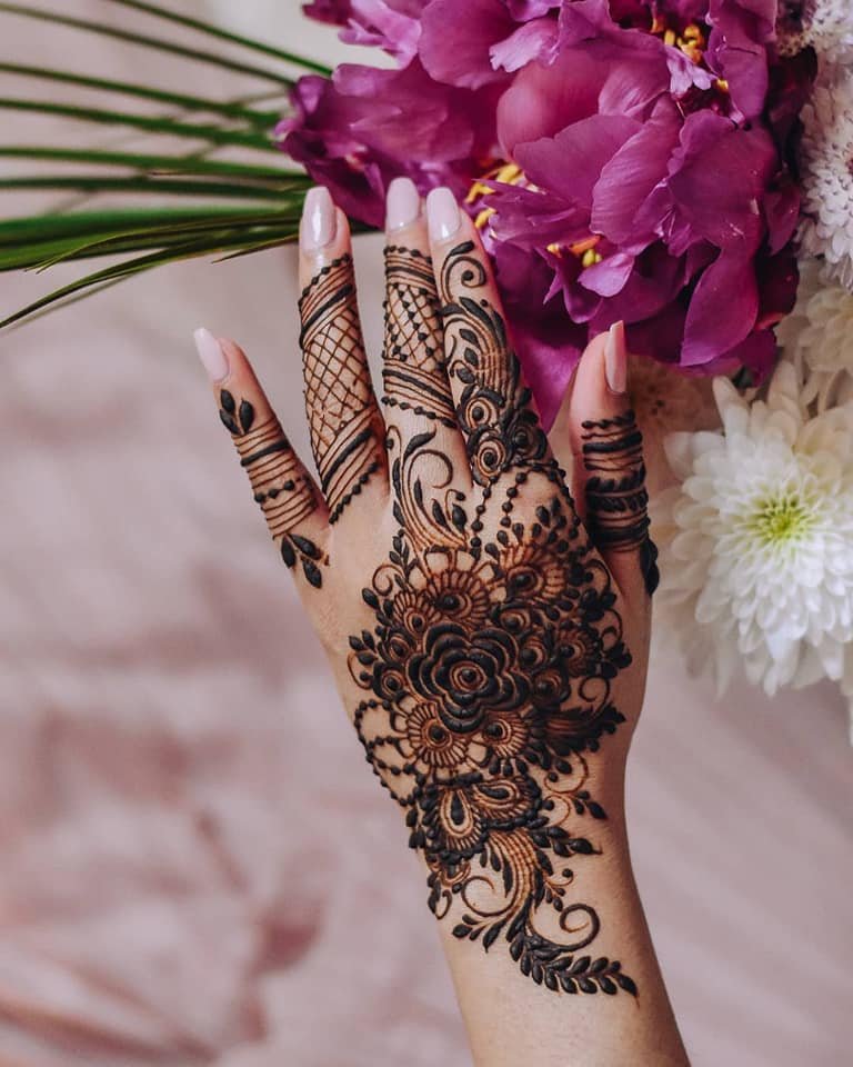 Beautiful Mehndi Design 3