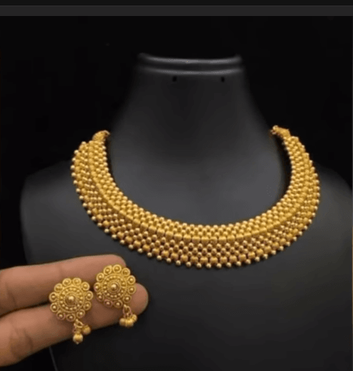 Latest Simple Gold Necklace Designs 3