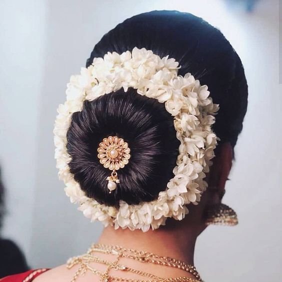 Elegant Bridal Bun Hairstyles Ideas 4