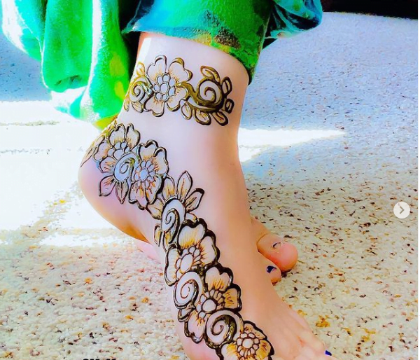 Foot mehndi design 4