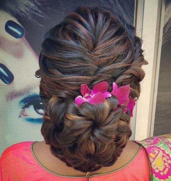 Elegant Bridal Bun Hairstyles Ideas 8