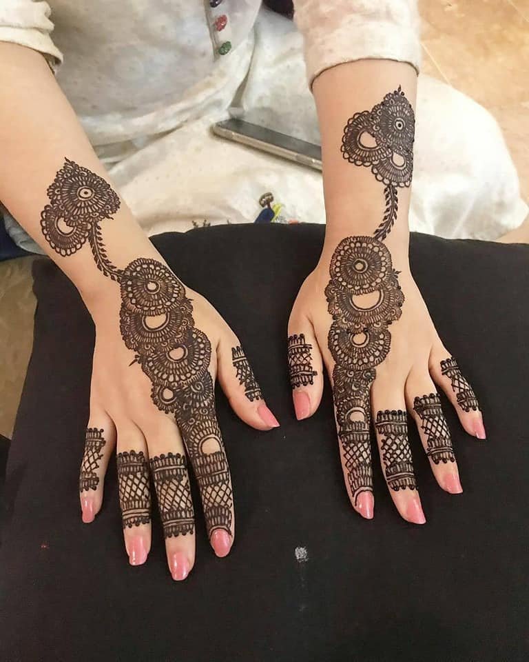 Back Hand Mehndi Design 8