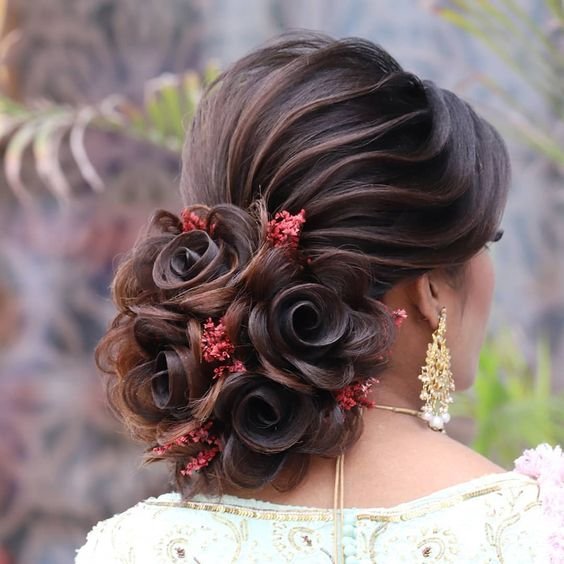 Elegant Bridal Bun Hairstyles Ideas 9