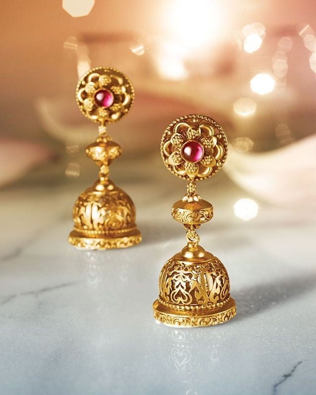 Beautiful Gold Jhumka Earring Designs 12