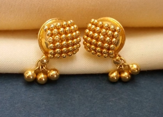 Pretty Pure Gold Stud Earrings designs for Daily Wear 2