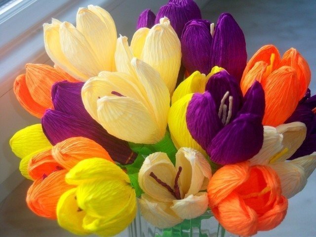 Spring Crocuses of Corrugated Paper 25