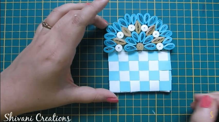 How to make Paper Swing with Quilling Doll 5