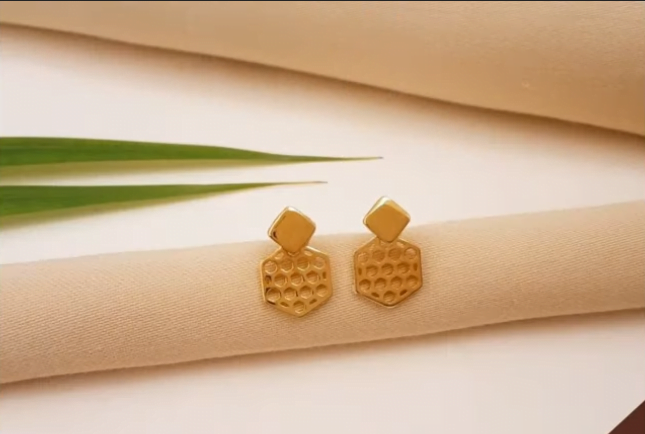 Pretty Pure Gold Stud Earrings designs for Daily Wear 6