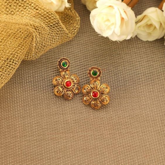 Beautiful Light Weight Daily Wear Gold Earrings Design 6