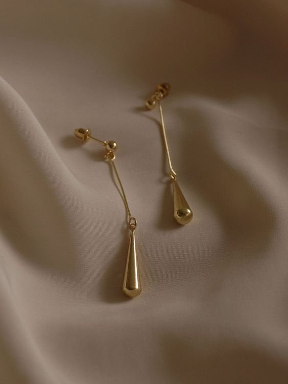 Latest Gold Drop Earrings for Women 9